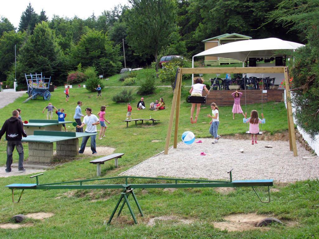 Hotel Team Holiday - Camping Le Balcon de Chartreuse Miribel-les-Échelles Exterior foto